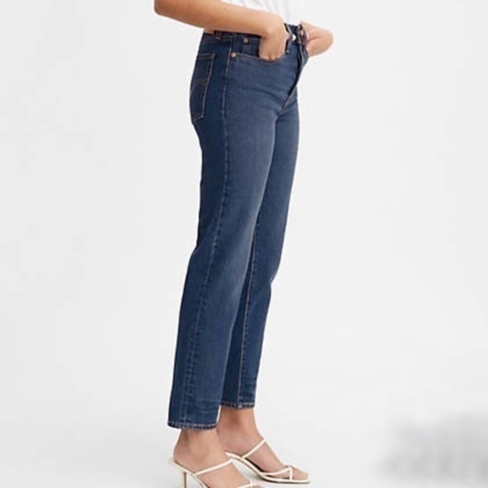 Levi's denim Jean Premium WEDGIE FIT ANKLE WOMEN'S Jeans Size 24 dark wash